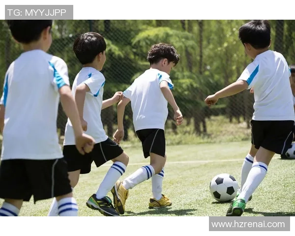 足球明星踢人事件背后的真相与运动员道德责任探讨